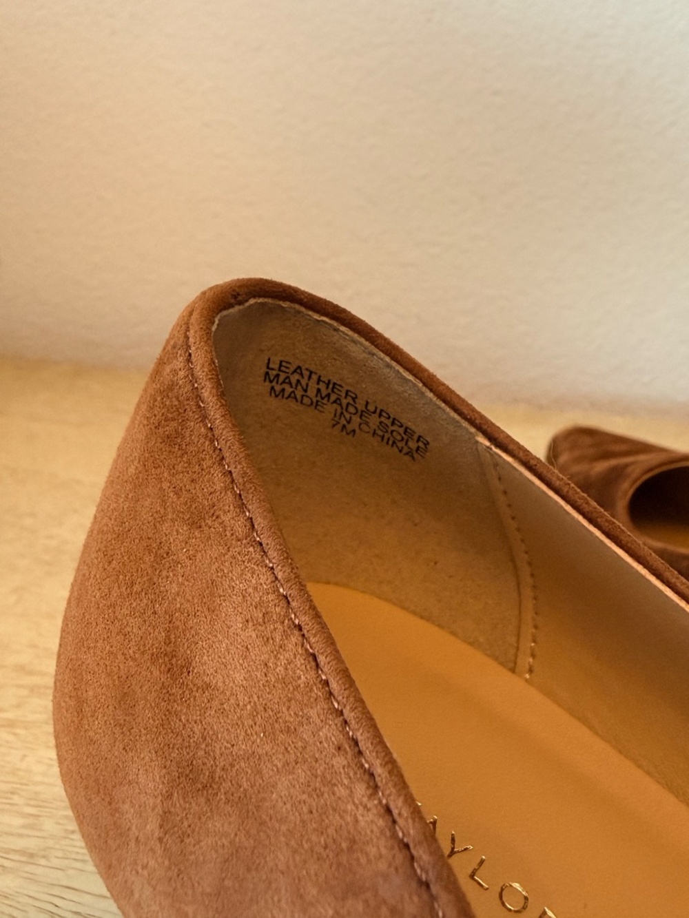 Ann Taylor Suede Kitten Heel - Picture 6 of 8